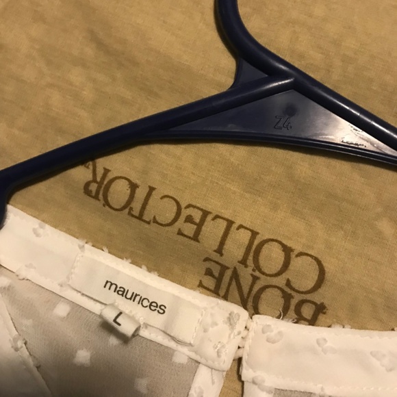 Sheer Maurice’s top, very very nice and cute size large - Picture 2 of 4